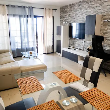 Beautiful And Luxurious With Heated Pool And Free Wi-fi In Playa Blanca. Villa Playa Blanca (Lanzarote)